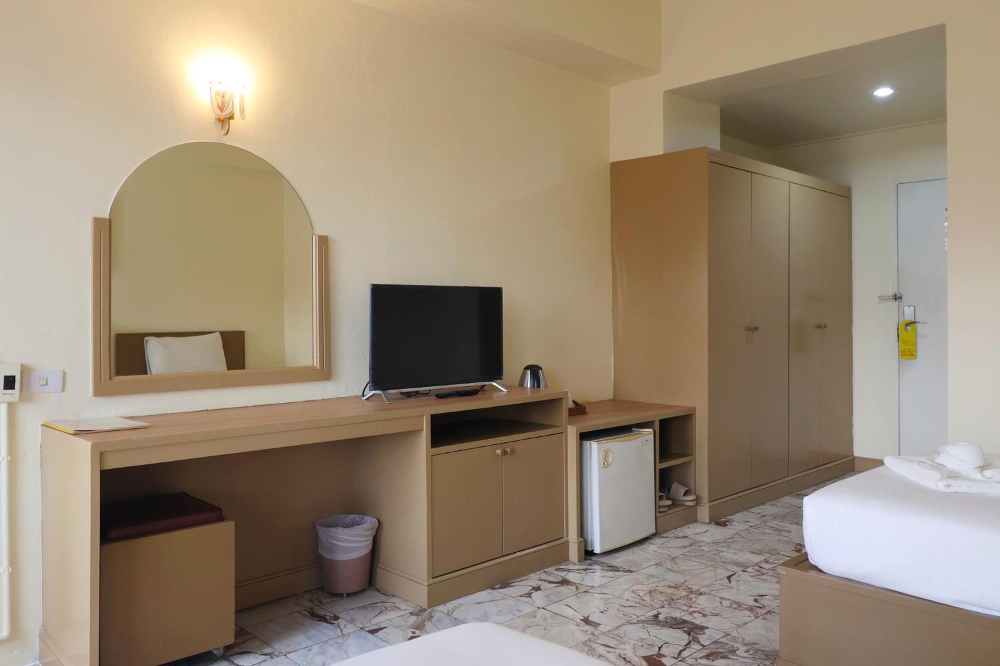 Nonthaburi Palace Hotel Ngoại thất bức ảnh