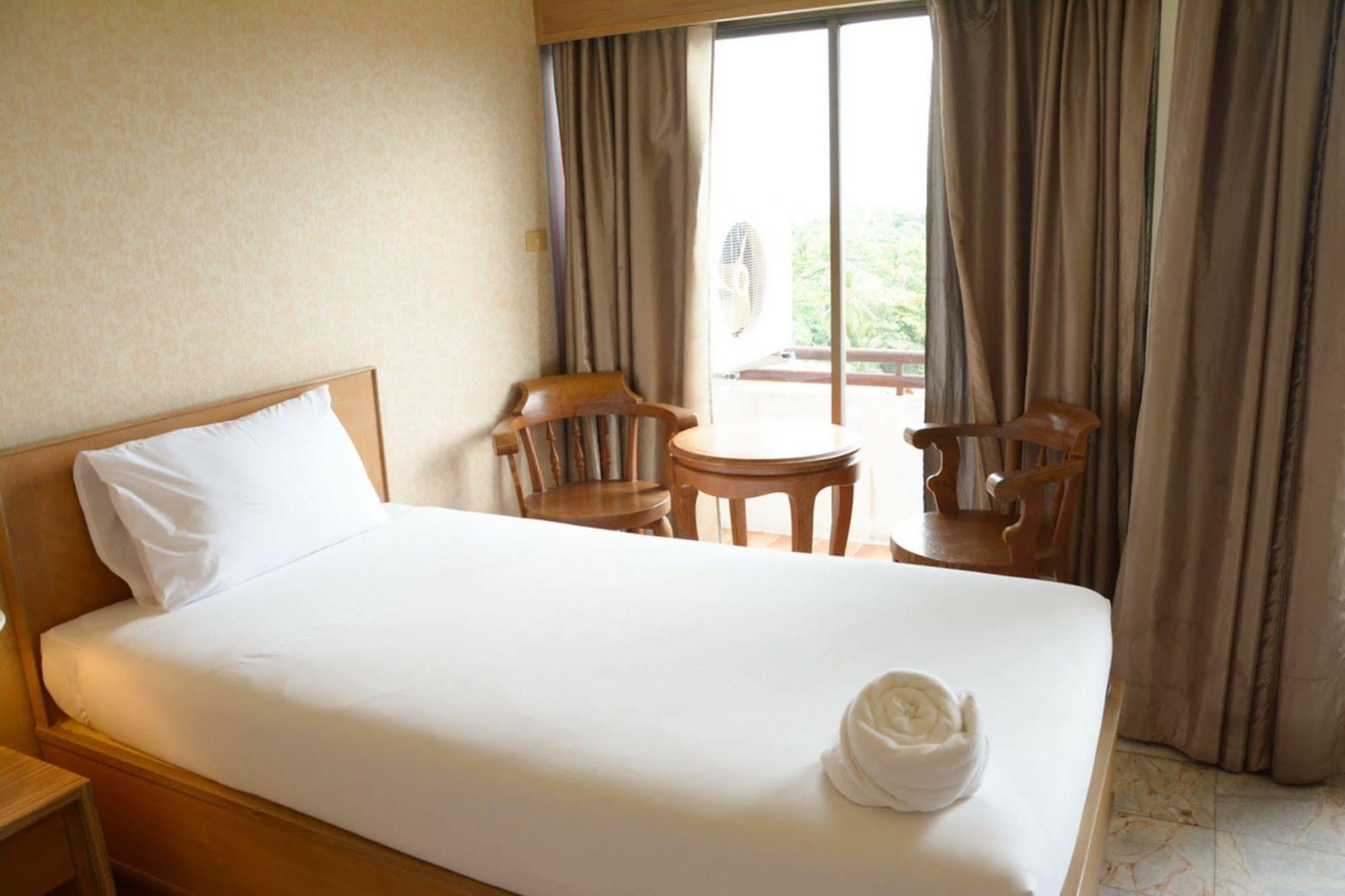 Nonthaburi Palace Hotel Ngoại thất bức ảnh