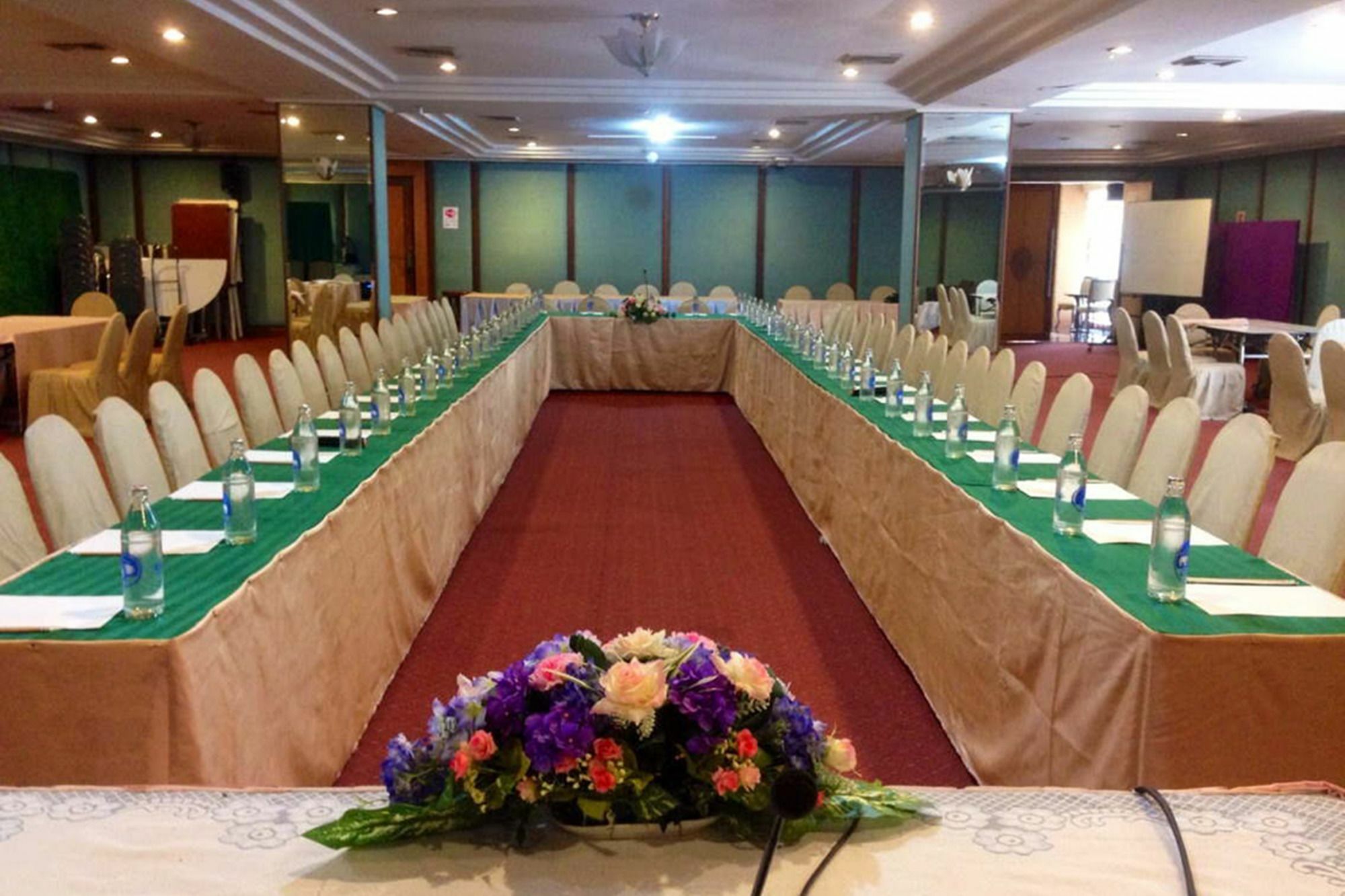 Nonthaburi Palace Hotel Ngoại thất bức ảnh